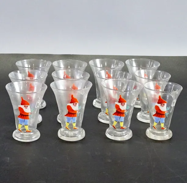 12 st. snapsglas "Jul" 1900-talets första hälft