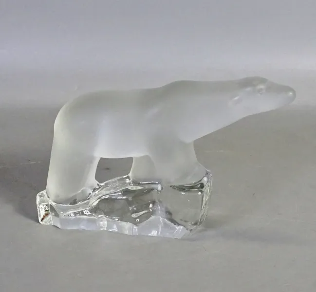 Glasskulptur "Isbjörn" troligen Tyko Axelsson, Reijmyre