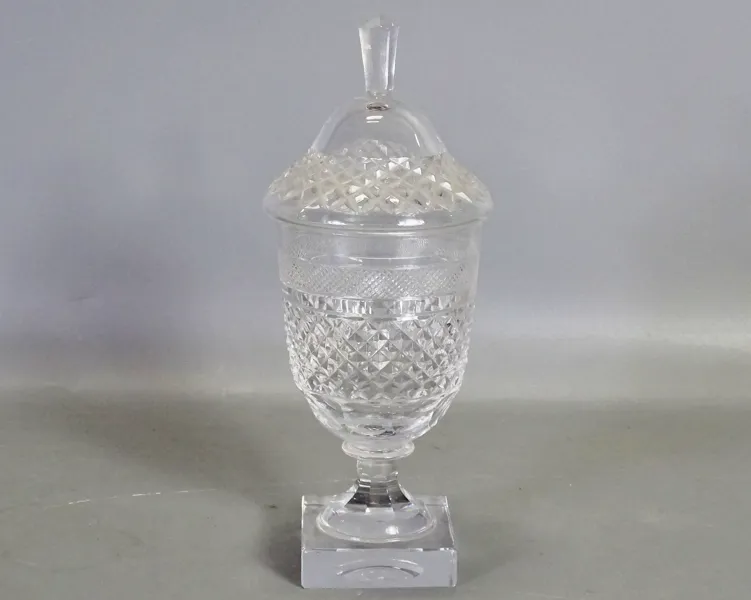 Bonbonjär/pokal, "Kent" Elis Bergh, Kosta, 1900-tal