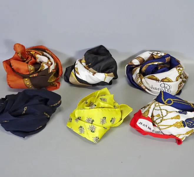 6 st. sidenscarfs, varierande designer och storlek
