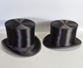 2 st. cylinder-/stormhatt, Paul U. Bergström samt A.F. Bodecker, Stockholm, Sverige, 1900-talets första hälft