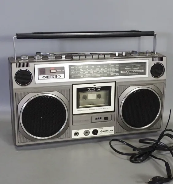 Kassettradio, Hitachi