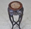Piedestal, orientalisk stil, med stenskiva