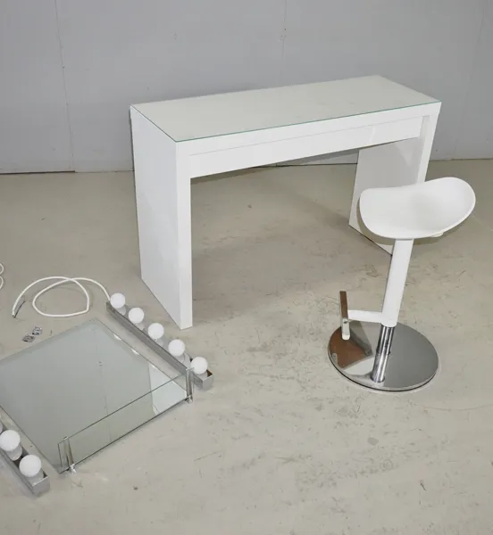 Sminkbord, barpall, belysning & spegel, IKEA, 2000-tal