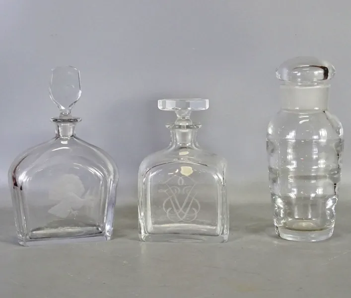 3 st. brännvinskaraffer, 1900-tal