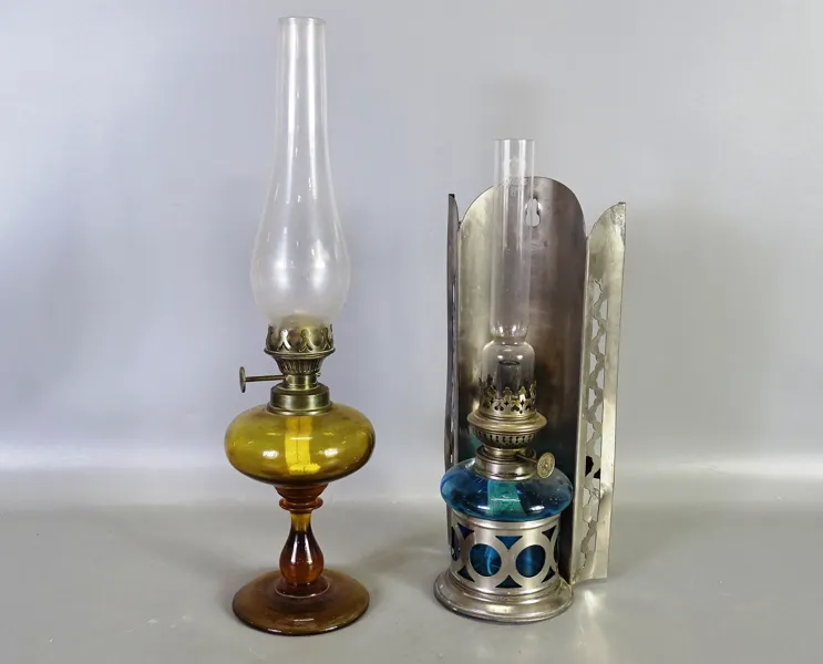 Vägg- samt bordsfotogenlampa, 1900-talets första hälft