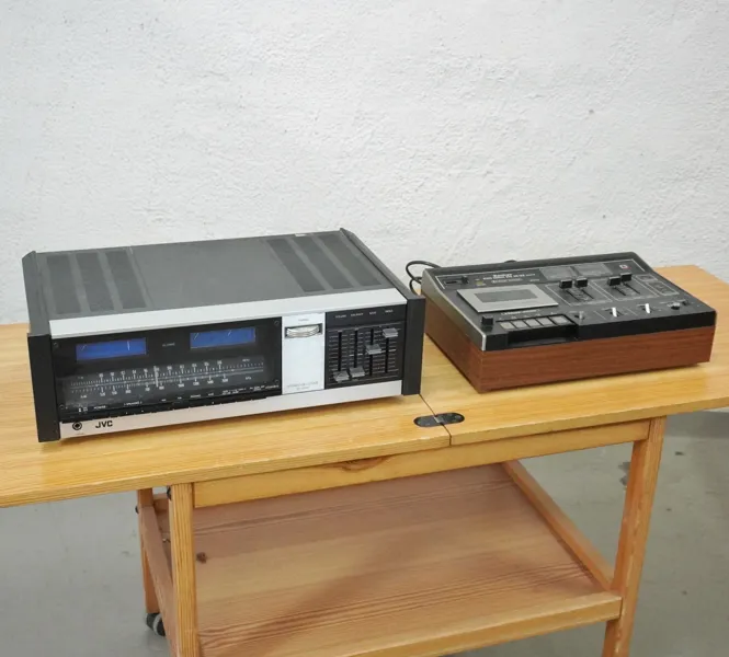 Receiver samt kassettbandspelare, JVC/Sankyo