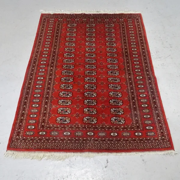 Handknuten matta, orientalisk
