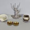 Parti diverse kuriosa, skålar, skulptur samt ljusstakar, bl. a. Getthen Holm, 1900-tal