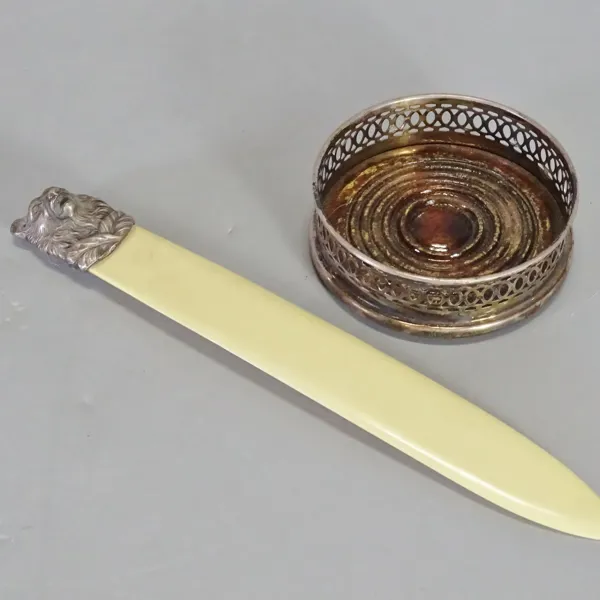 Coster samt brevkniv, 1900-tal, troligen England