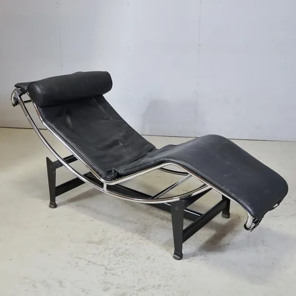 Liggfåtölj, efter Le Corbusier "LC4"