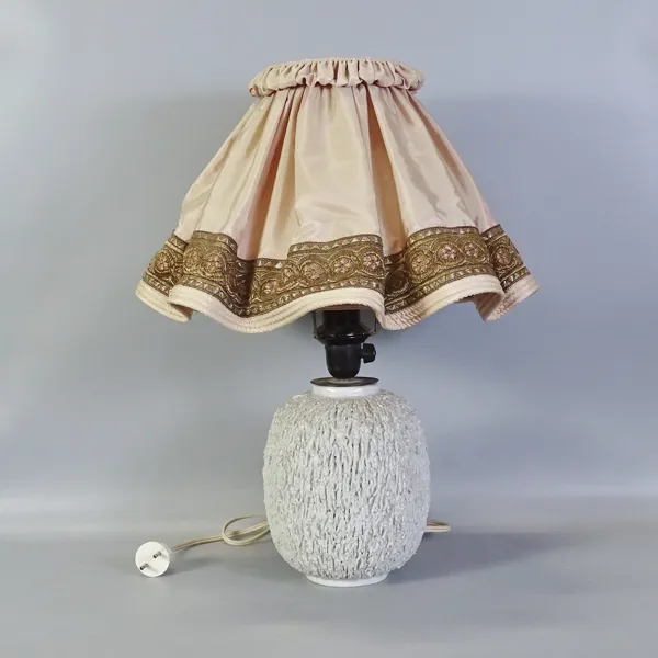 Bordslampa, omarbetad vas "Igelkottsmodell", Rörstrand