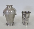 Parti tennföremål, ljusstakar, vas samt mugg, 1900-talets första hälft, 6 delar