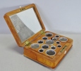 2 st. äldre Domino spel samt skrin med pillerformar, 1900-tal