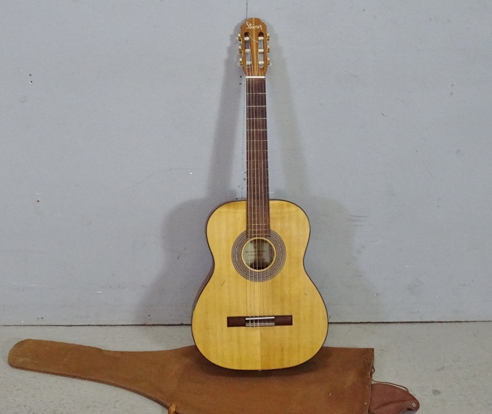 Akustisk gitarr, Steiner för EMI, modell Marianne