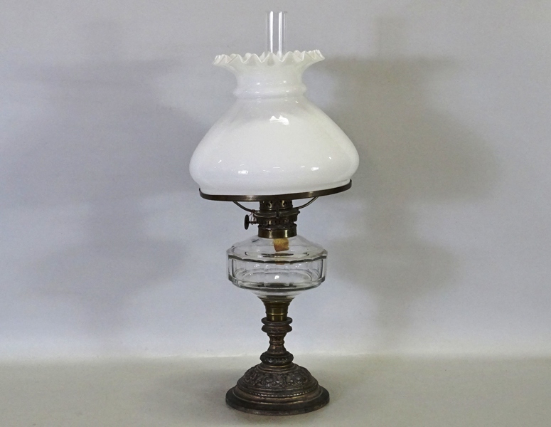 Bordsfotogenlampa, 18/1900-tal