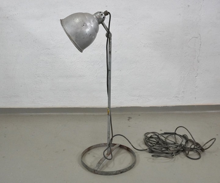 Golvlampa, industri, metall, 1900-tal