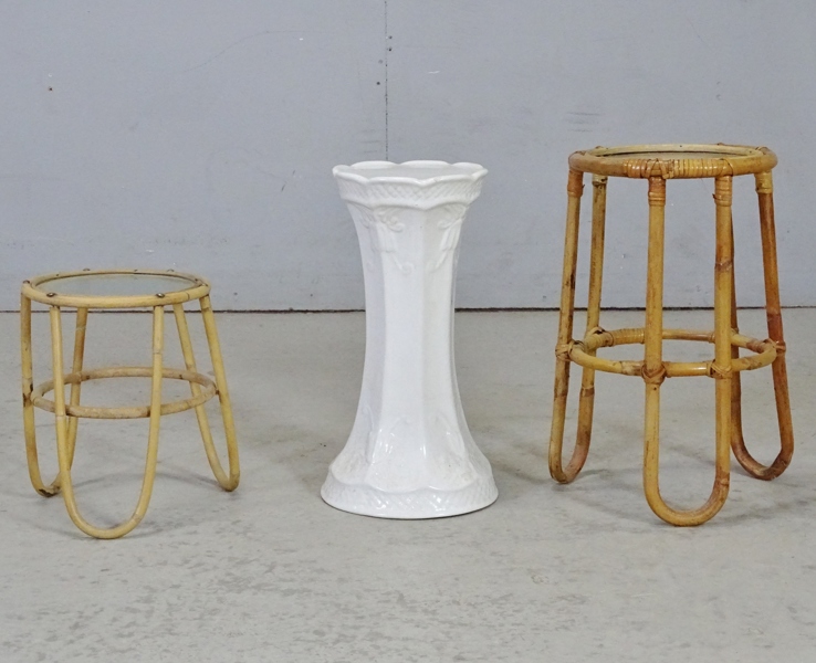 3 st blompiedestaler, olika typ