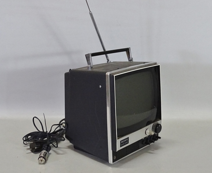 Bärbar TV-apparat, Sony, modell TV 900UET