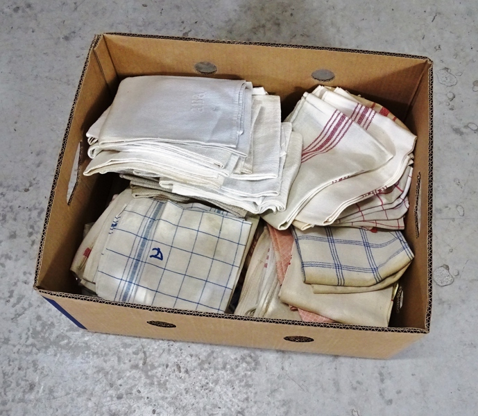 Parti kökshanddukar m.m.