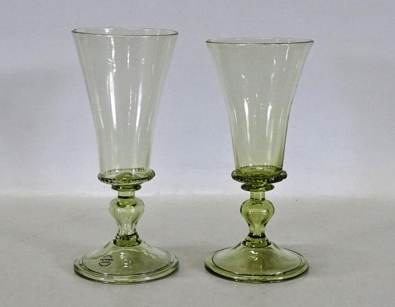 1 par vinglas, Historic glass, repliker efter modell från Böhmen 1500-tal