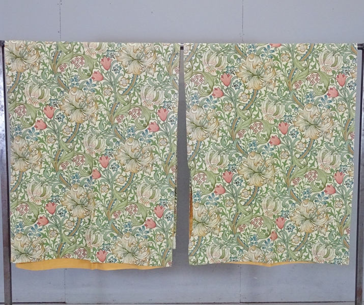 1 par gardiner, "Golden Lily" design William Morris