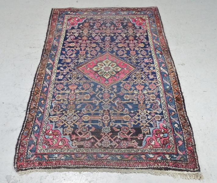 Handknuten matta, orientalisk