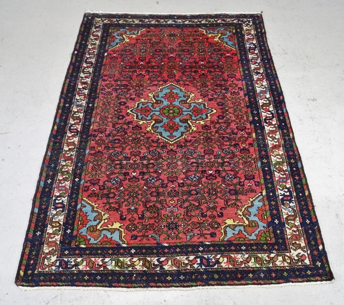 Handknuten matta, orientalisk