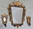 Väggspegel samt ett par ljusplåtar, barockstil, 1900-tal