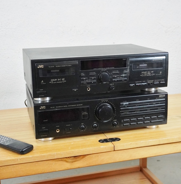 Receiver samt kassettbandspelare, JVC