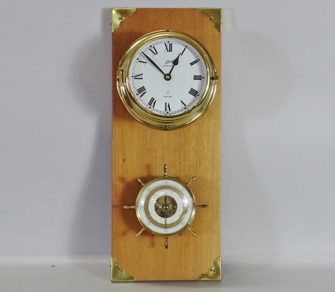 Skeppsklocka samt barometer