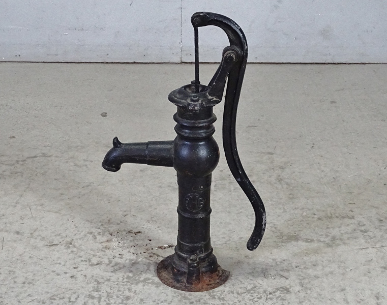 Gårdspump, gjutjärn