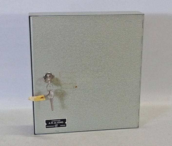 Nyckelskåp, metall, 1900-tal