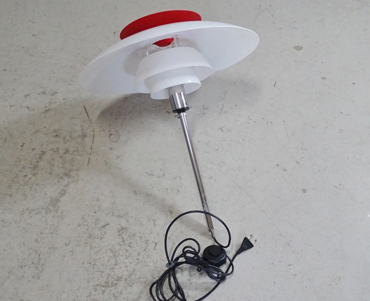 Bordslampa, trasig, Louis Poulsen