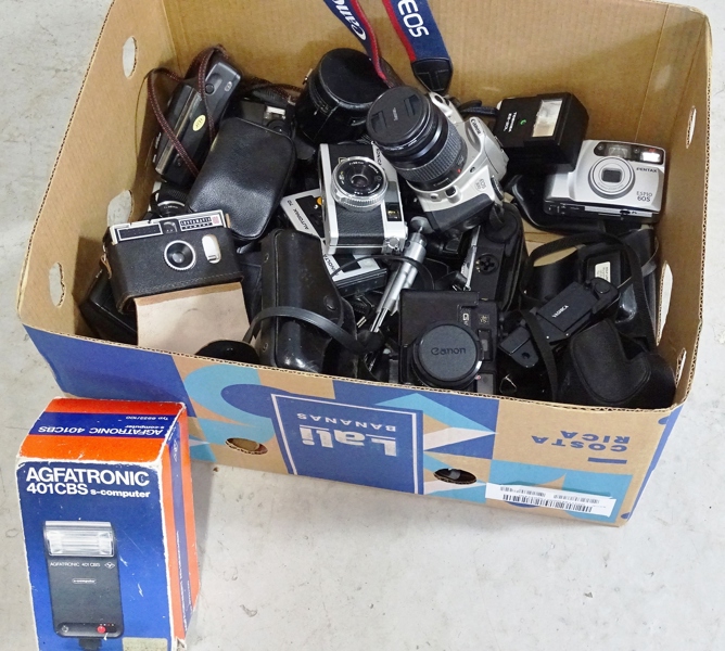 Parti kameror m.m., ca 25 delar