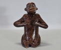 Skulptur "Apa" Michael Anzengruber, Kårsta Krukmakeri