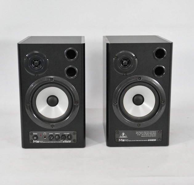 1 par aktiva högtalare, Behringer