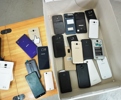 Parti mobiltelefoner, olika fabrikat