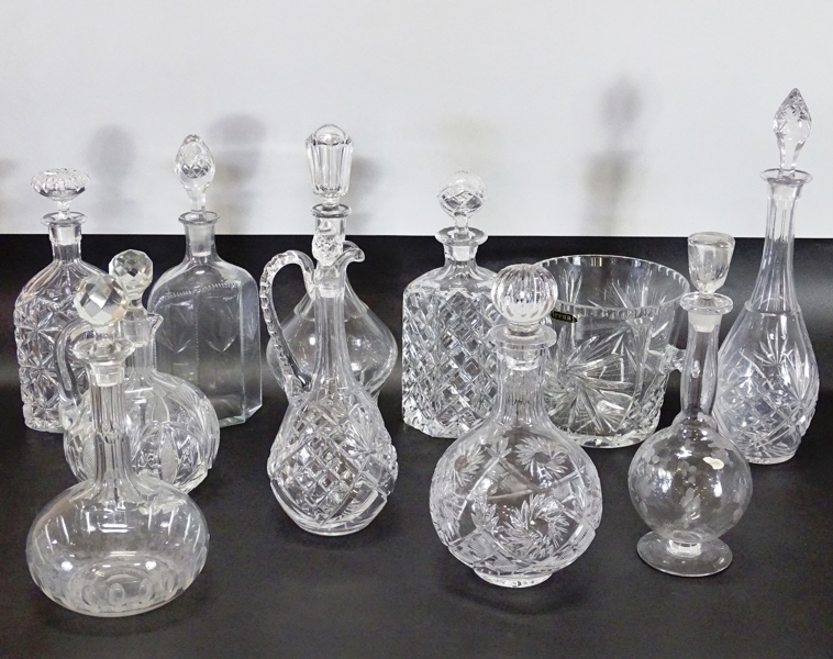 Parti karaffer samt en ishink, 11 delar