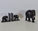 Skulptur samt 1 par bokstöd "Elefanter" Indien, 1900-tal