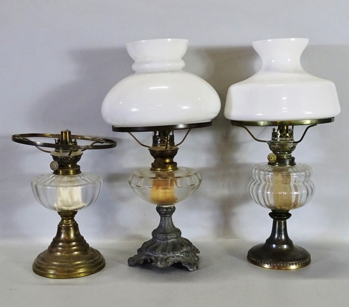 3 st. bordsfotogenlampor, 1900-tal