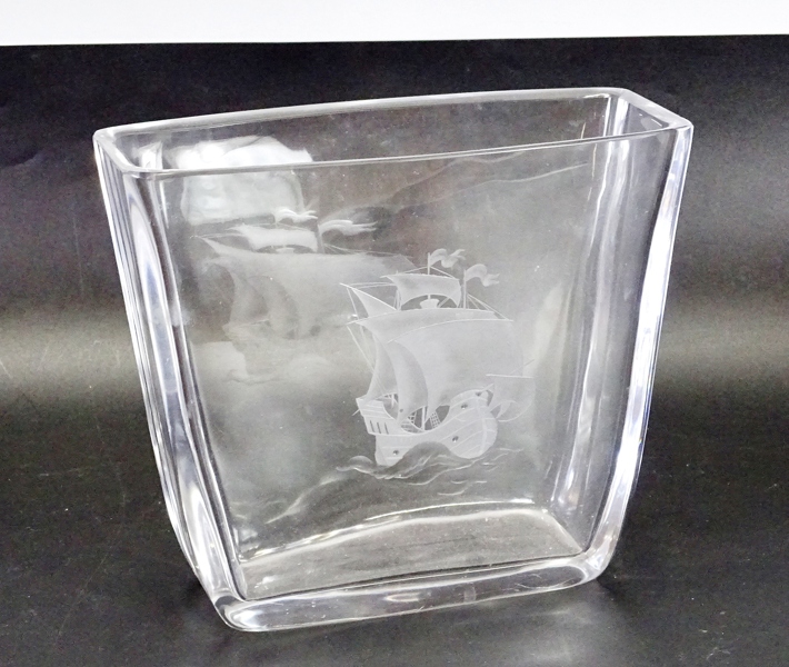 Vas, Vicke Lindstrand, Orrefors