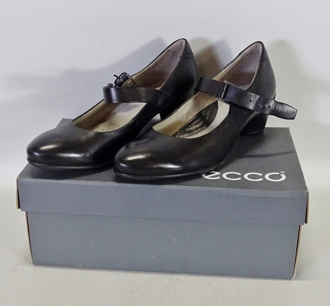 1 par damskor, Ecco, 2000-tal