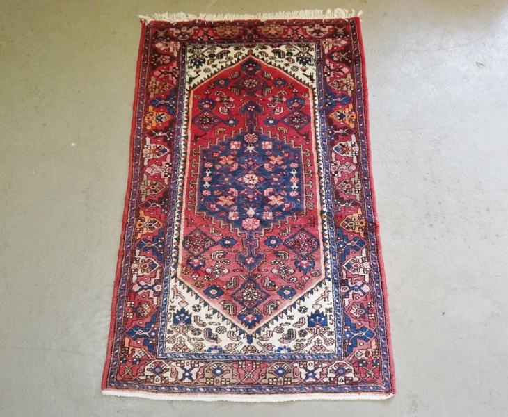 Matta, handknuten, ca 213*127 cm