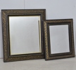 2 st väggspeglar, med äldre ramar