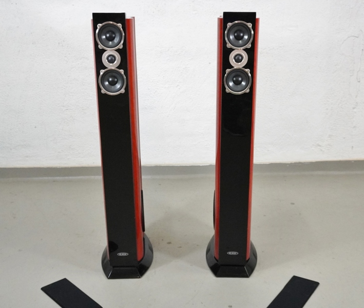 1 par golvhögtalare, CAV