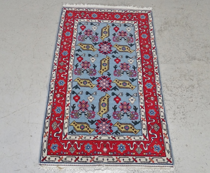 Handknuten matta, orientalisk